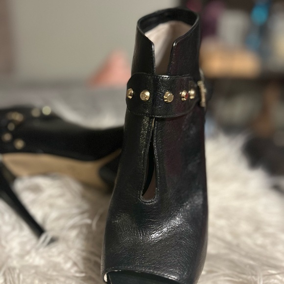 MK high heels, black leather with gold details 6”heels - Picture 10 of 11